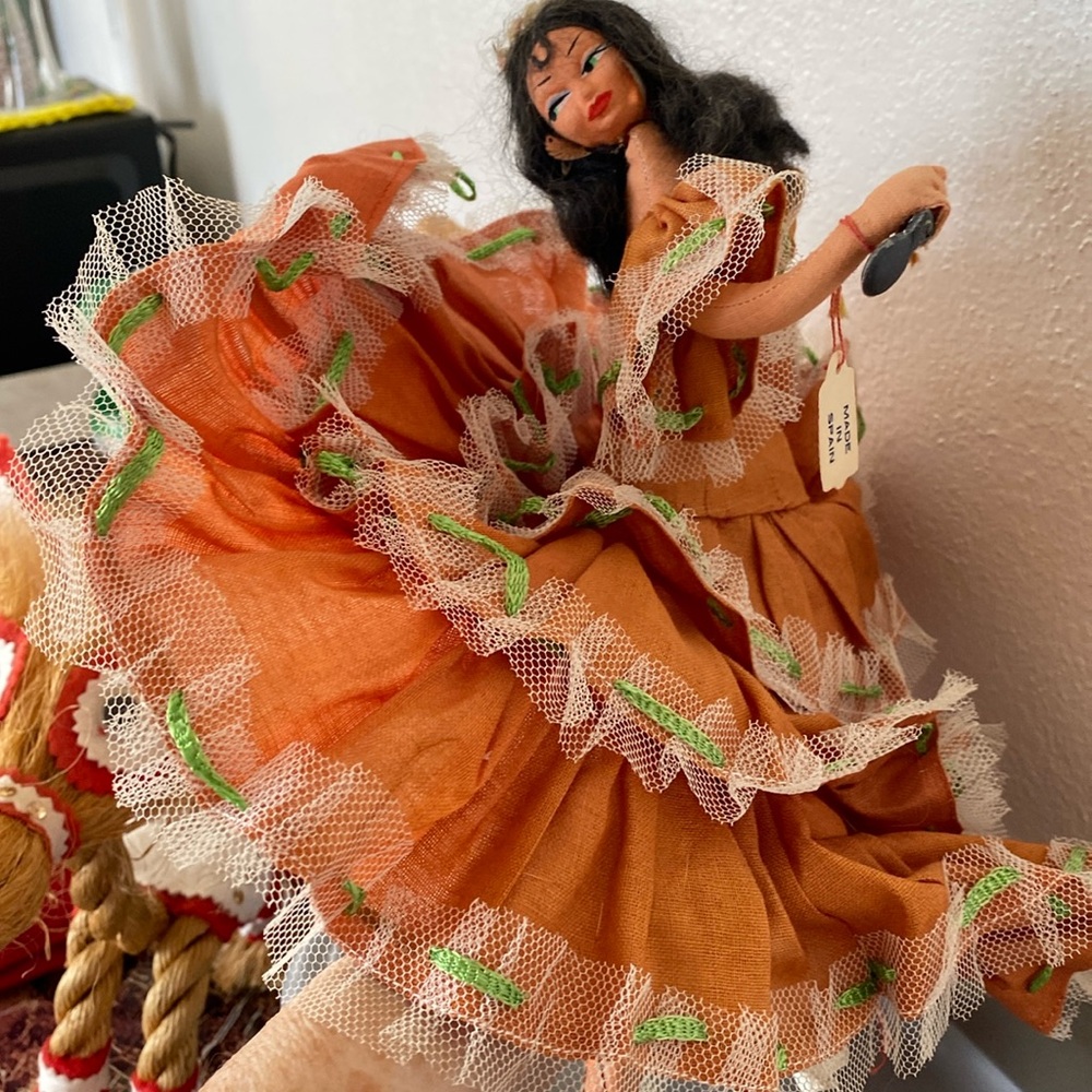 Beautiful Spanish señorita dancer doll. Made in Spain. Pretty handmade dress.